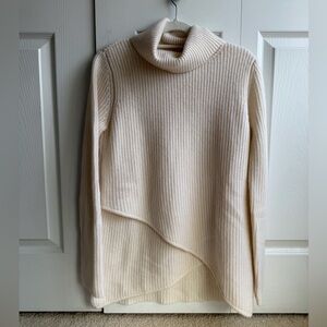 Neiman Marcus The Cashmere Collection Cream Ribbed Turtleneck Sweater size S